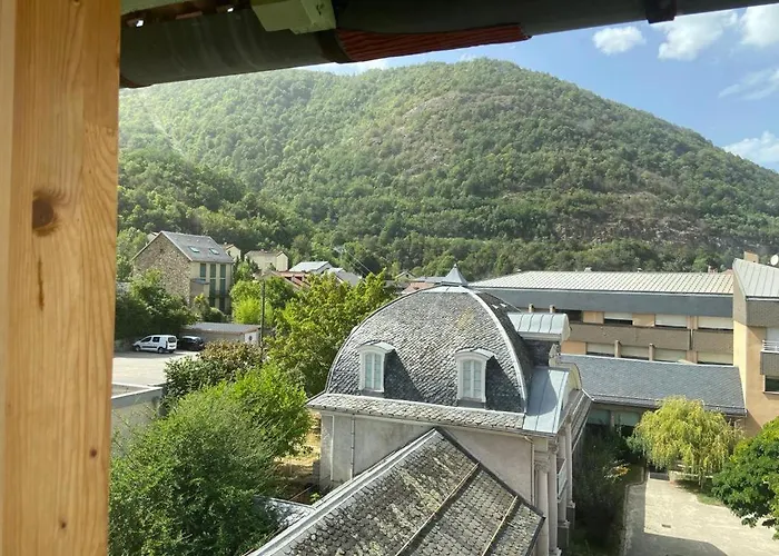 Maison De Village